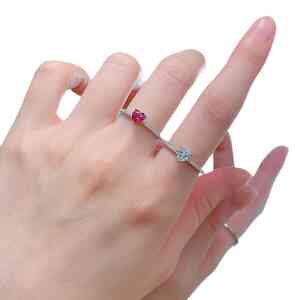 S925 Sterling Silver Ring with a Dainty Heart-shaped Design Inlaid with High-carbon cubic zirconia